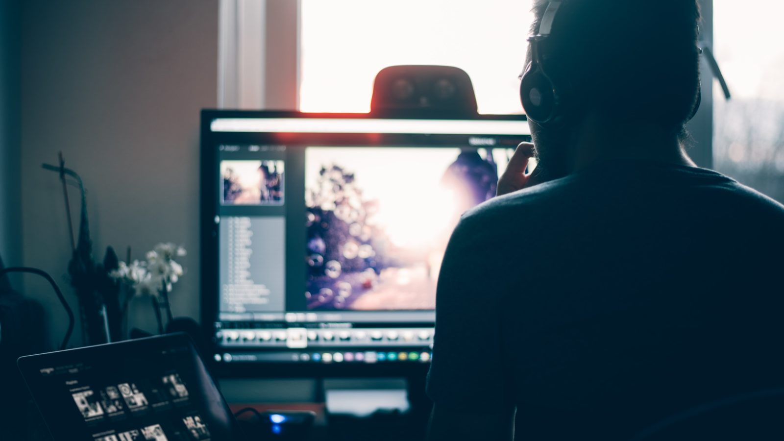 glenn-carstens-peters-SL5d_8ywAAA-unsplash-1600x900